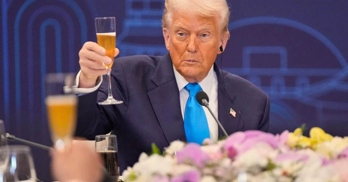 Trump barreling along as if government weren't shut down