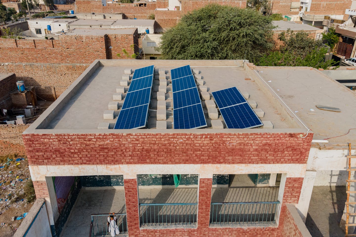 Rooftop solar booms in Pakistan. How can neighbours catch up?