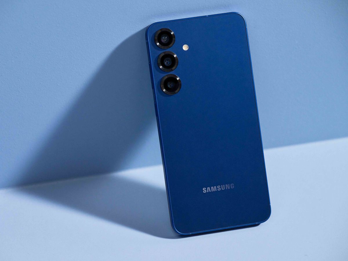 'I compare mobile deals and this Samsung Galaxy S25 plan is the cheapest I've seen'