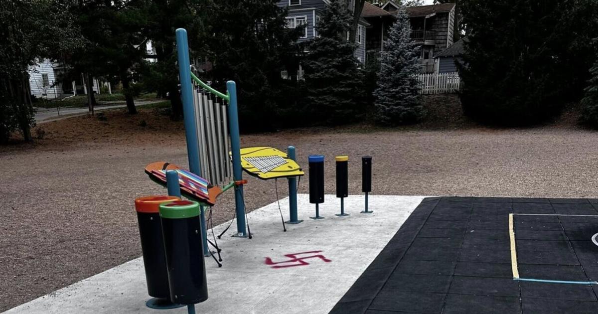 Vandal tags Lincoln elementary school with N-word, swastika