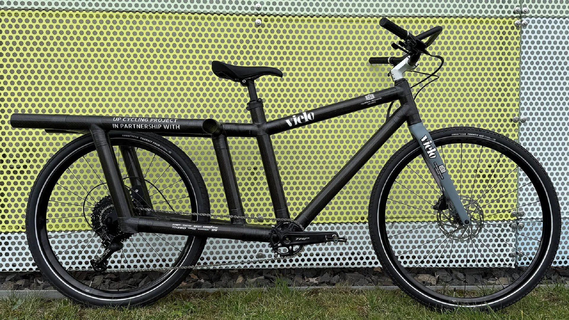 German students build cargo bikes from aircraft parts for flood victims