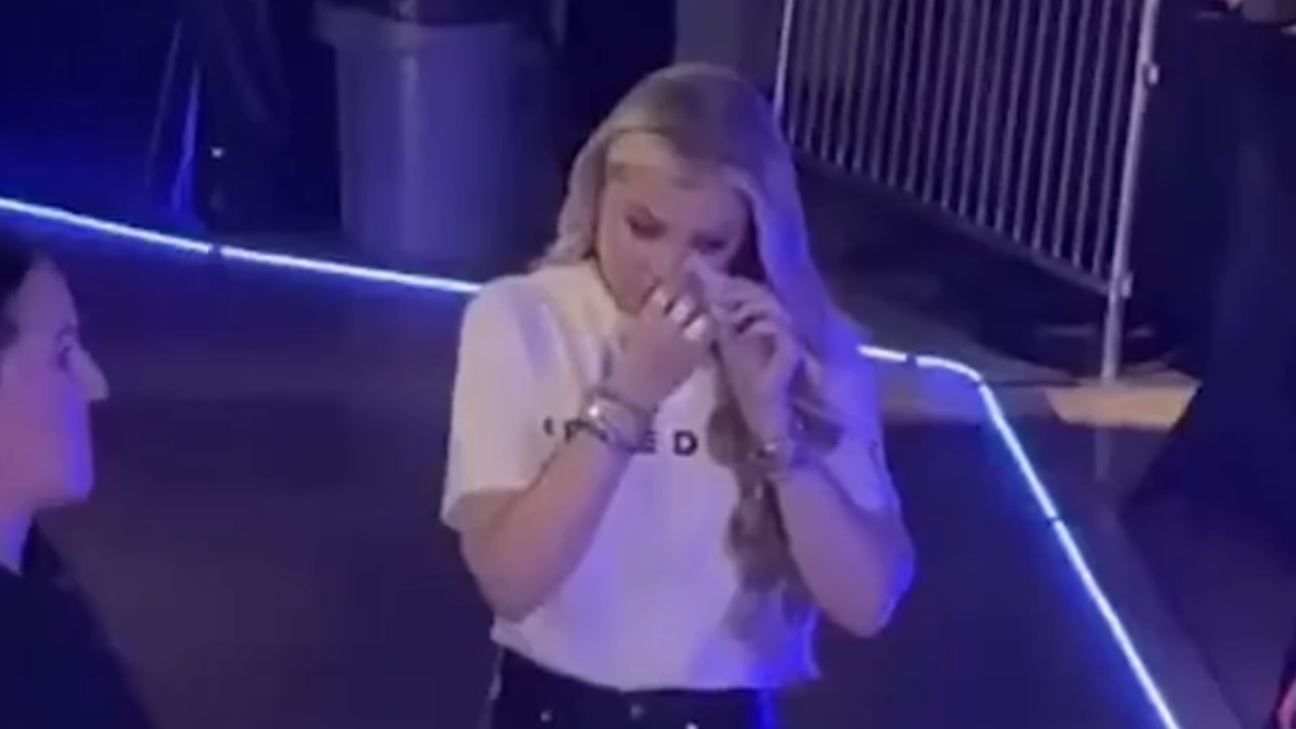 Viral Clip Appears to Show Erika Kirk Faking Tears Ahead of Speech - Backlash Grows Even Among Right