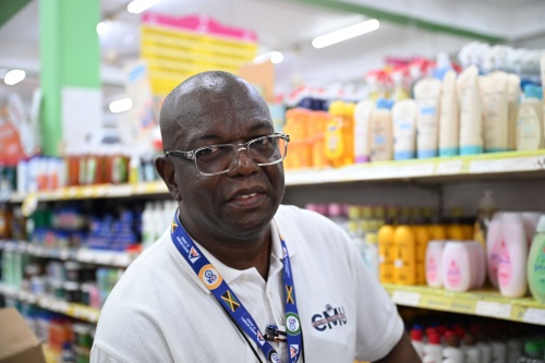 St. Thomas Shoppers Empty Supermarket Shelves as Melissa Looms