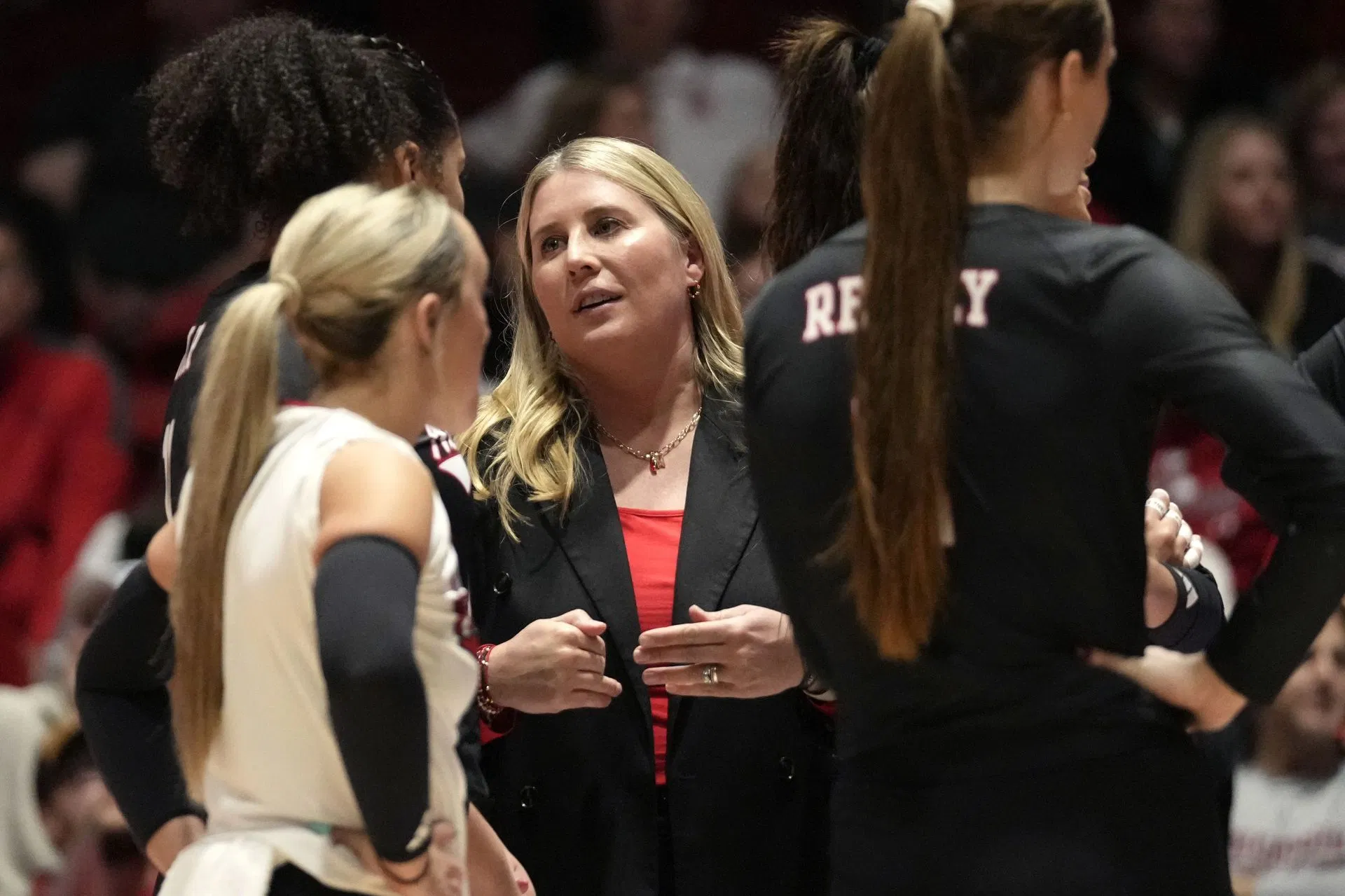 Only thing that people are nitpicking us about- Dani Busboom Kelly gets real about talks around Nebraska volleyball team's struggles with passing