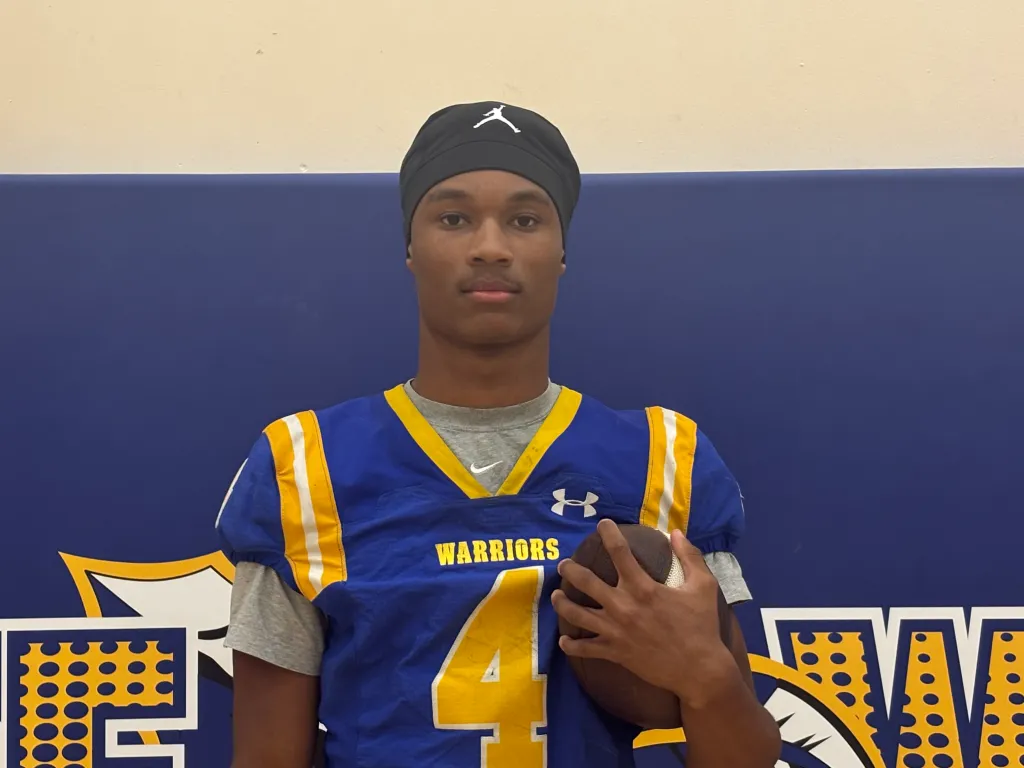 Crete-Monee's Dorian Patterson picks New Mexico