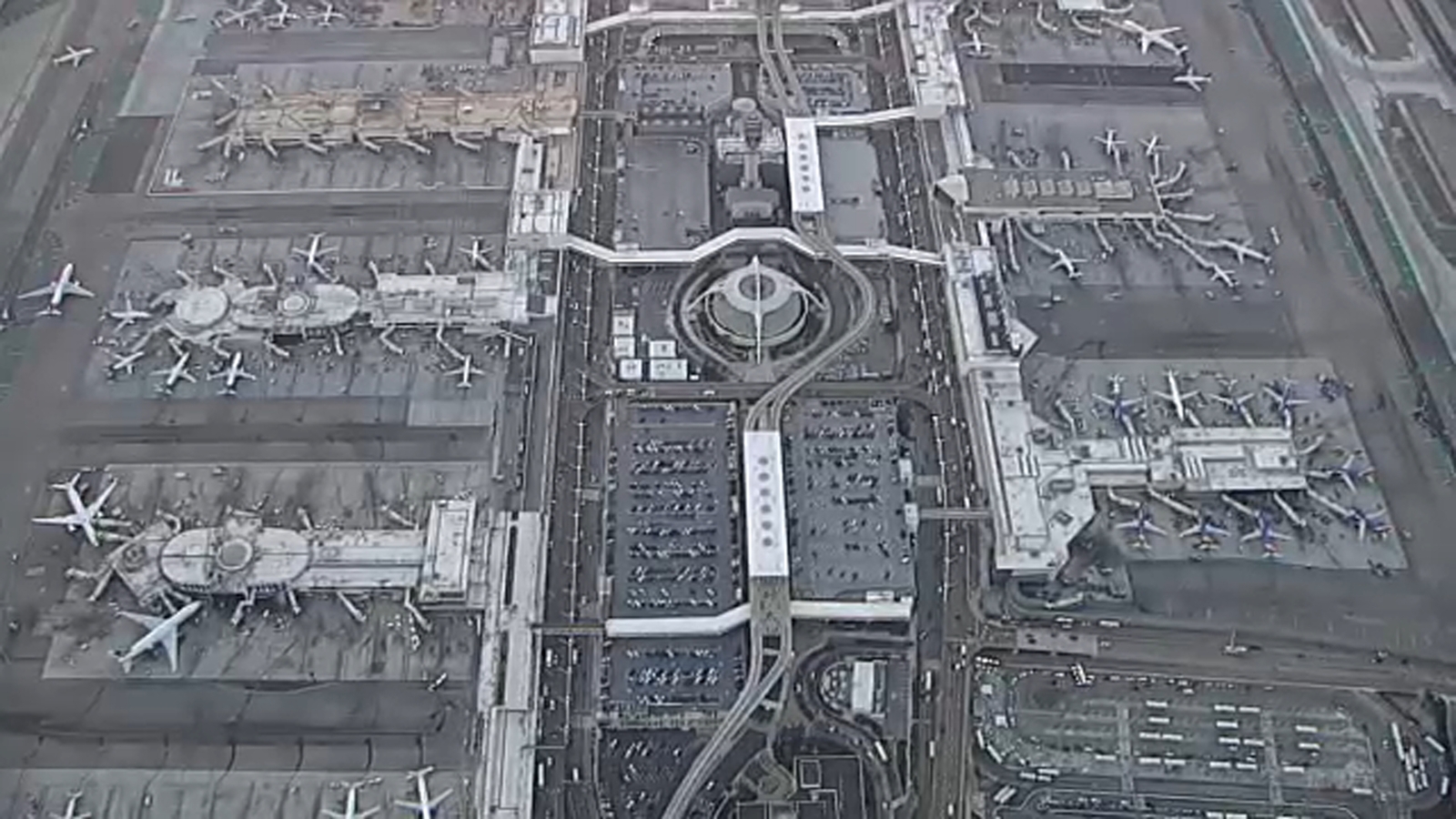 LAX, Ontario among airports to have flight capacity reduced by 10% due to government shutdown