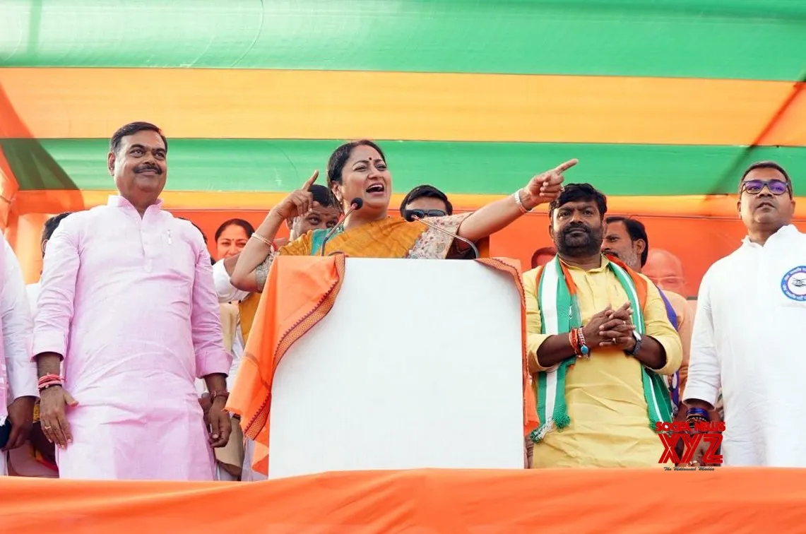 Rekha Gupta Campaigns in Kargahar #Gallery