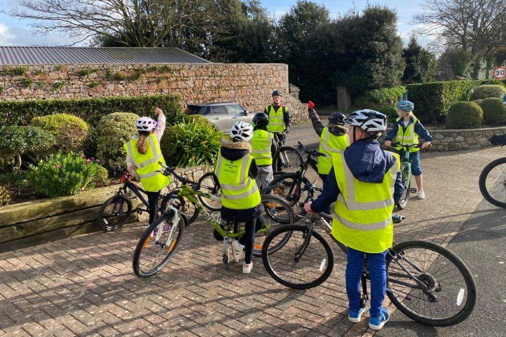 Thousands for Guernsey and Jersey schools to boost active travel