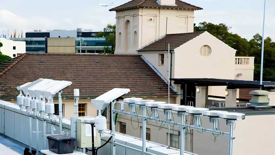 Australian researchers develop paint that cools buildings and produces drinking water