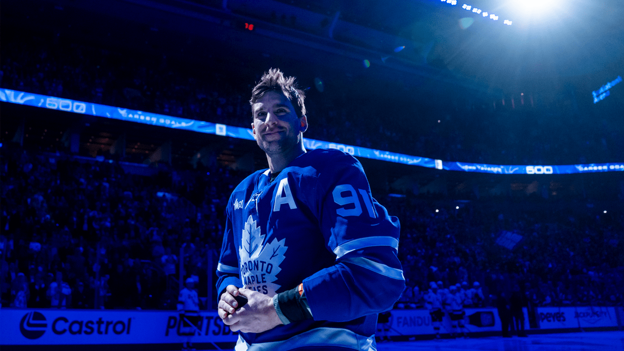 Tavares glad to finally celebrate with Maple Leafs 1 week after scoring No. 500