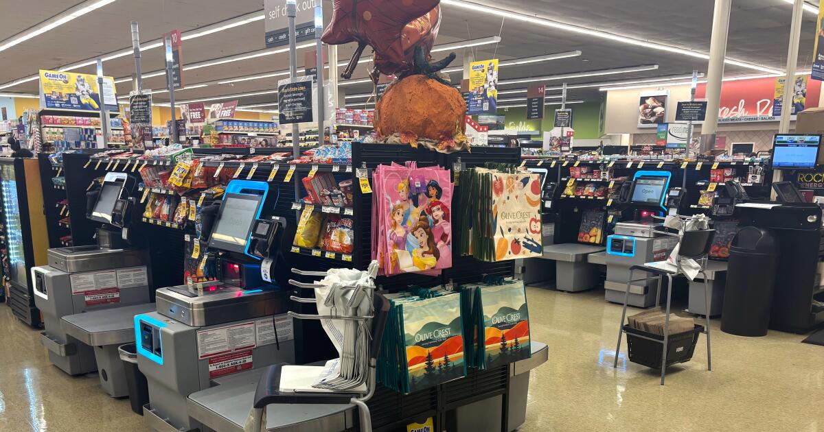 Grocery store self-checkout could soon be regulated in Costa Mesa