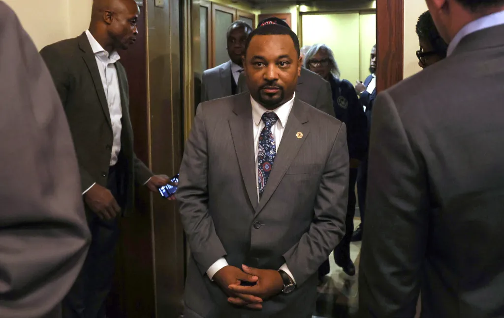 Old Trump remarks by Willie Preston stir Illinois race for Congress