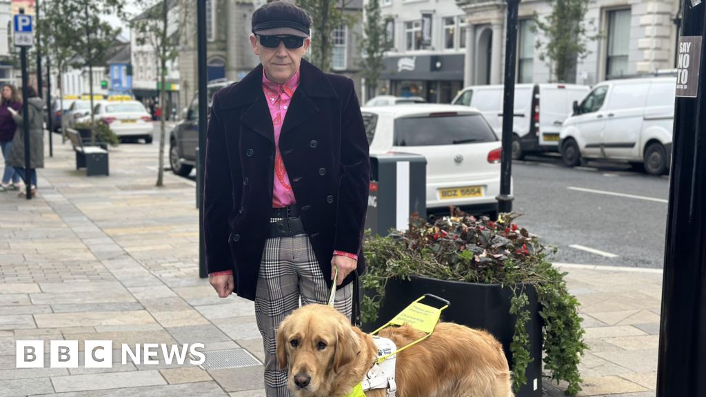 Pavement parking 'a daily problem' as officials push ahead with ban