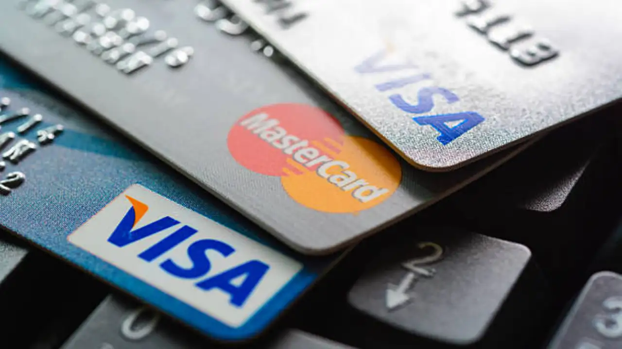 How Having More Than One Credit Card Impacts Your Credit Score