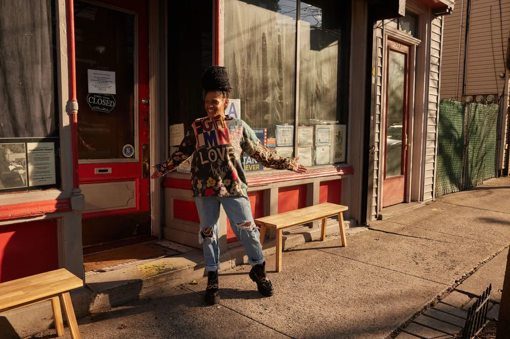 Hip-Hop Caterer & Chef Shaw-naé Dixon Talks New Restaurant