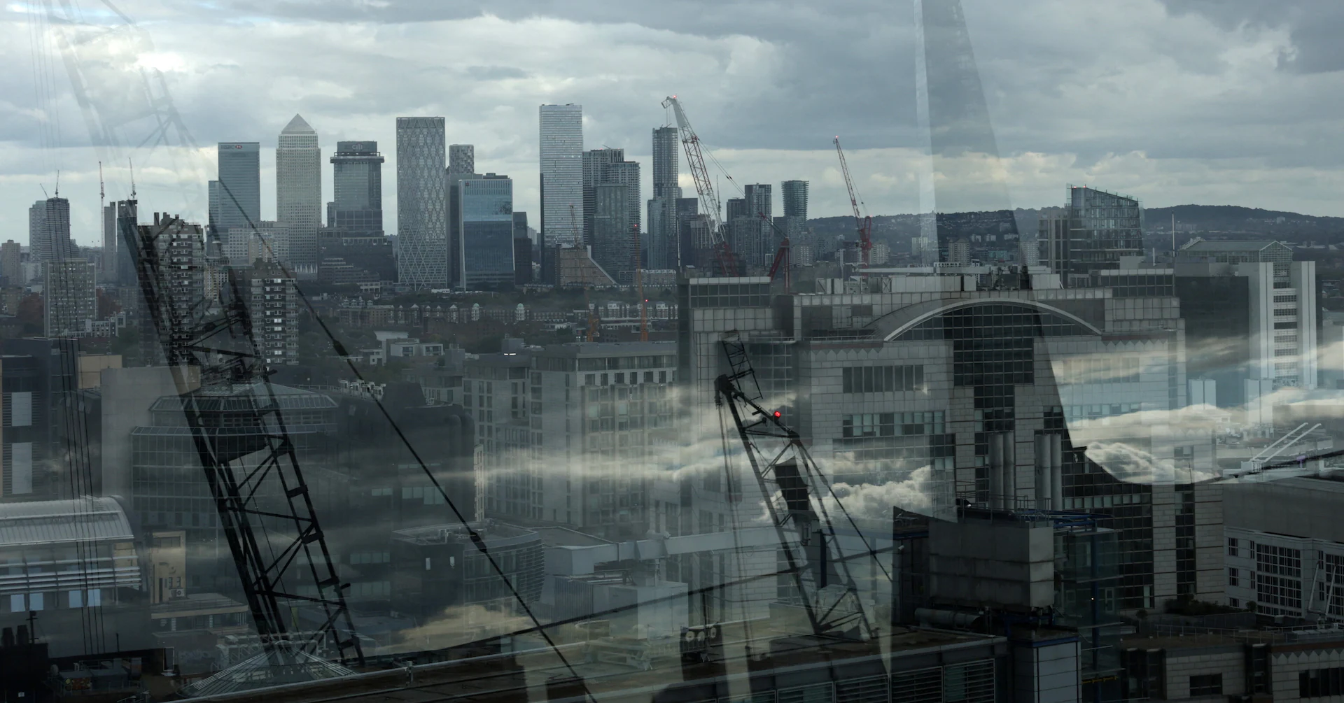 UK construction activity falls to lowest since 2020 as civil work plummets, PMI shows