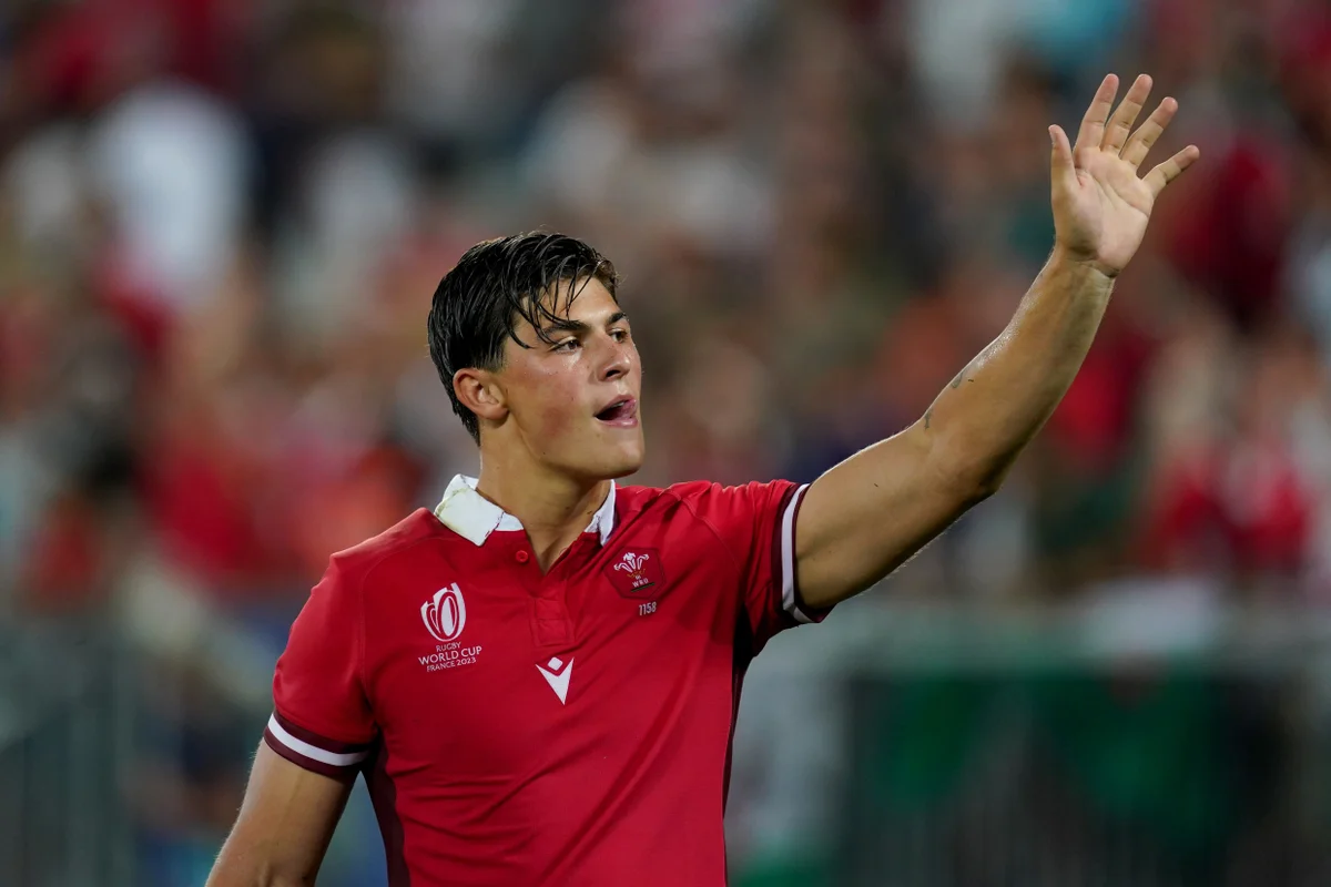 Louis Rees-Zammit set for Wales comeback against Argentina