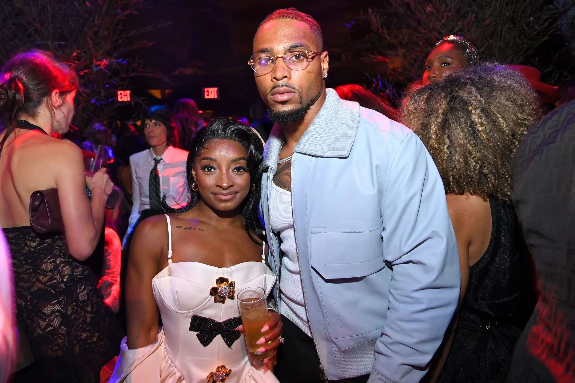 Jonathan Owens' wife Simone Biles leaves special mark of presence at M&T Bank Stadium during Bears vs. Ravens Week 8 clash