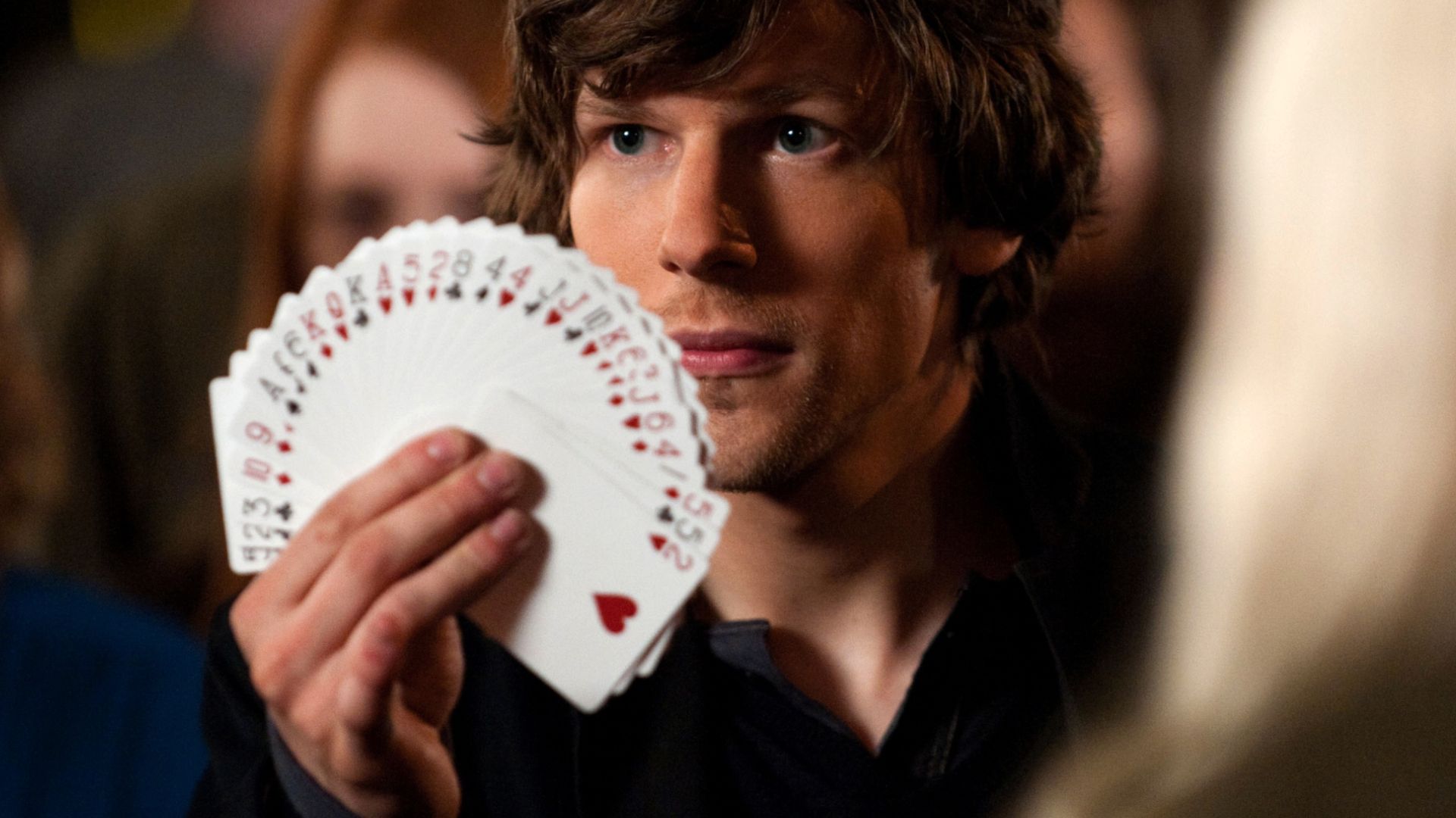 Forget lookalike contests, Now You See Me 3 star Jesse Eisenberg has launched the next viral marketing gimmick: impromptu magic shows