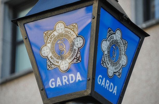 Man arrested after gardaí find suspected firearms and ammunition in his vehicle