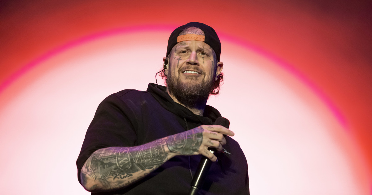 Jelly Roll Blasts Louis Vuitton, Says He Was Treated Like A Criminal In Store