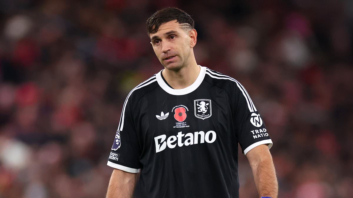 What Man United's passed-on target Emi Martinez told friends before his Aston Villa struggles - and the two stars in danger on England hopes for very different reasons: IAN LADYMAN on My Premier League Weekend