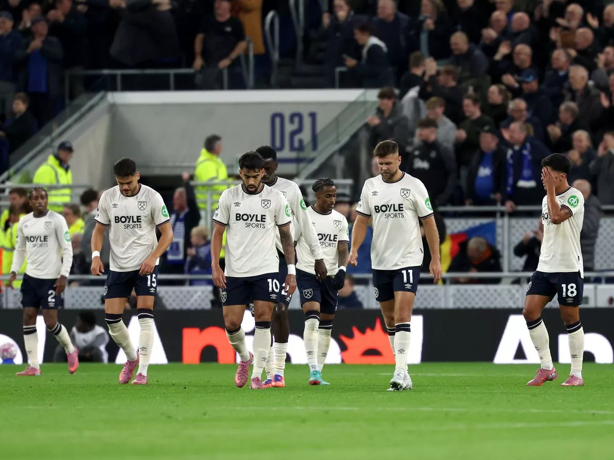 West Ham flop's agent hints at January exit with blunt transfer admission