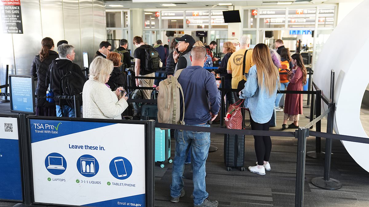 Chaos grips US airports as 800 flights are delayed or canceled, as White House prepares to slash 10% of departures from 40 biggest airports