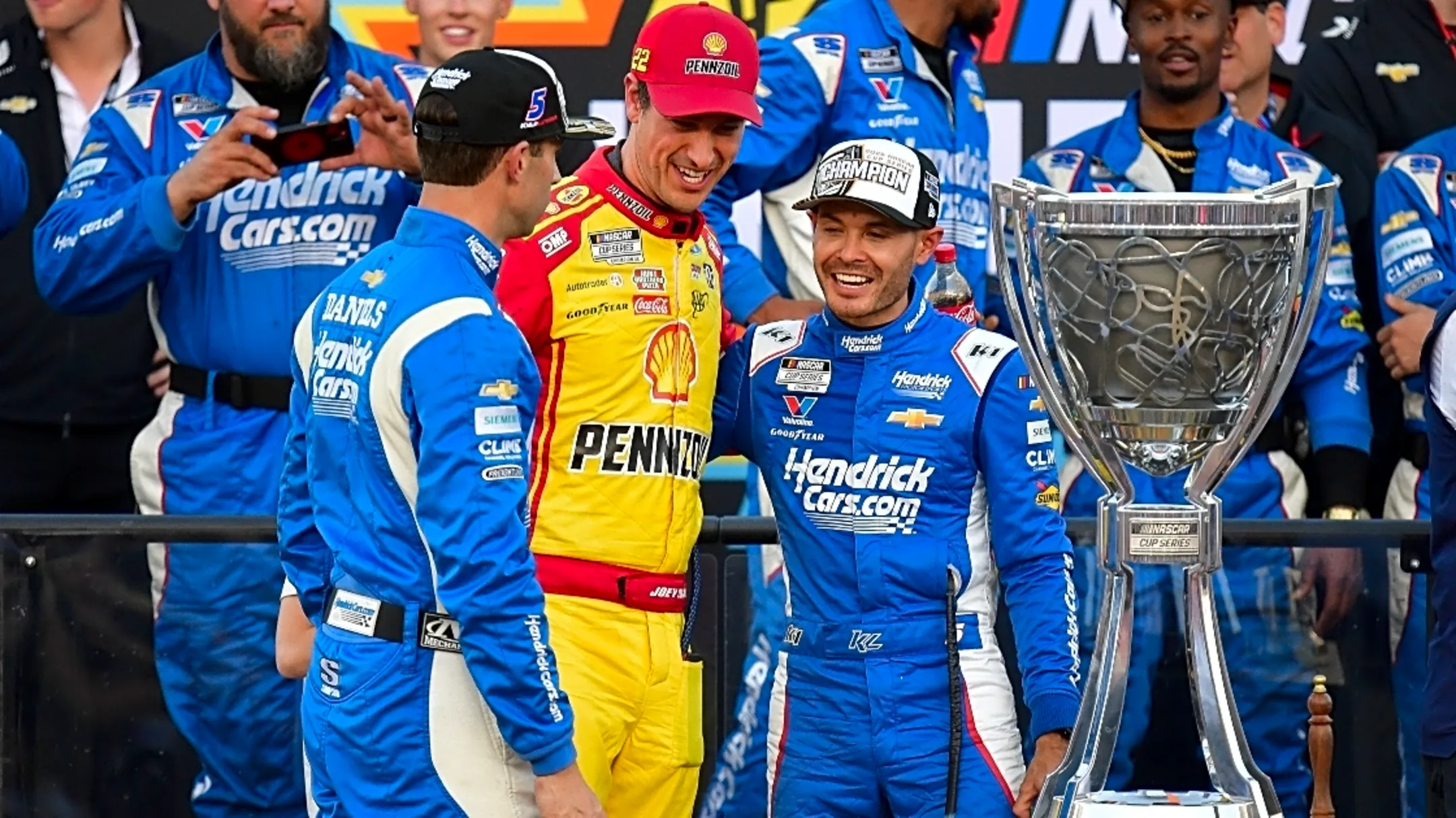 NASCAR has to change course after failures of Playoff era put on display in Phoenix