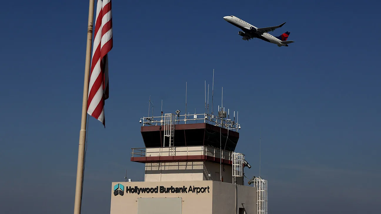 Air Traffic Controller Thriller 'The Flick' Lands at Apple