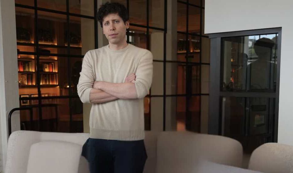 OpenAI seeks U.S. government backing for $1 trillion AI infrastructure investments