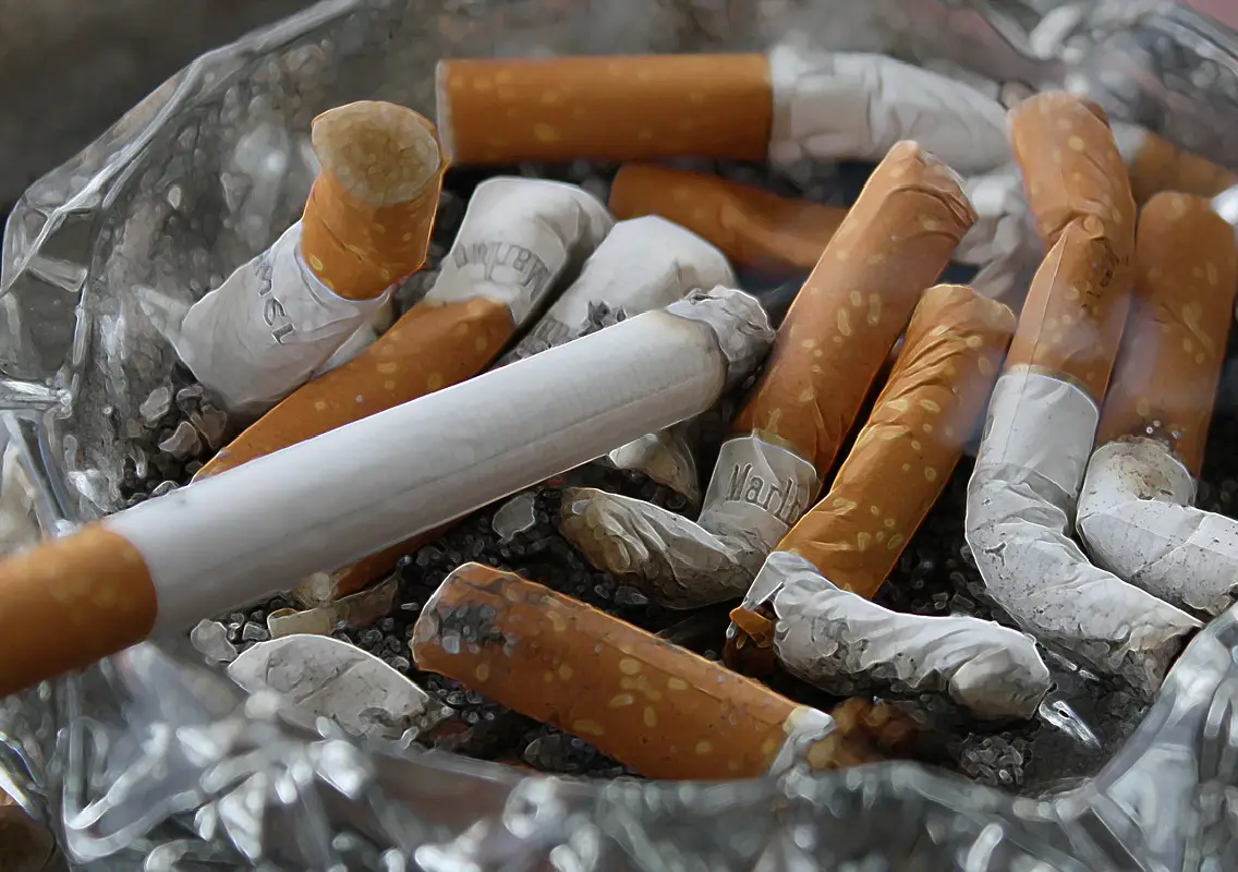 Officials order strict action against shops selling loose cigarettes