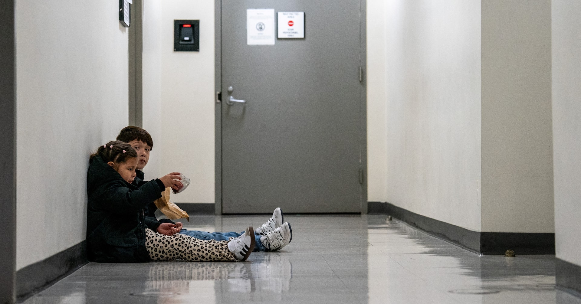 ICE plans call center to track unaccompanied migrant children, other immigration offenders