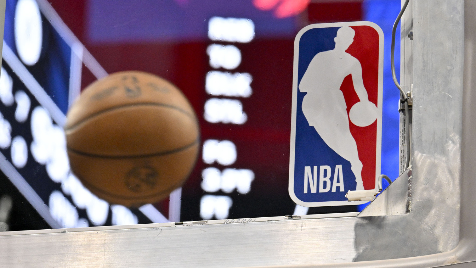 Congressional committee, NBA officials meet over gambling scandal