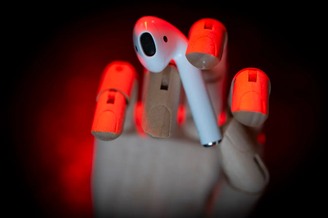 Charting 'Artist' Xania Monet Creator Defends Music From Backlash