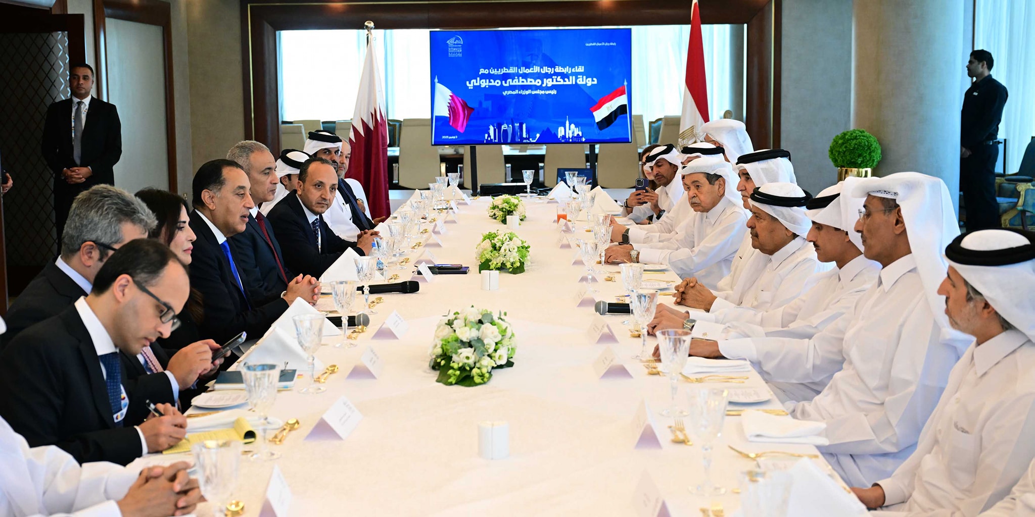 Madbouli seeks to boost Qatari investments, reaffirms support for Yemen at Doha Summit