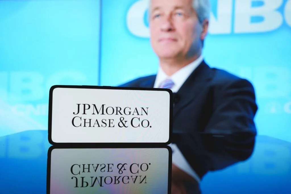 JPMorgan Chase CEO Jamie Dimon Uses AI For Writing Memos, Doing Research, Lot More-But He Still Believes It Cannot Replace Thinking