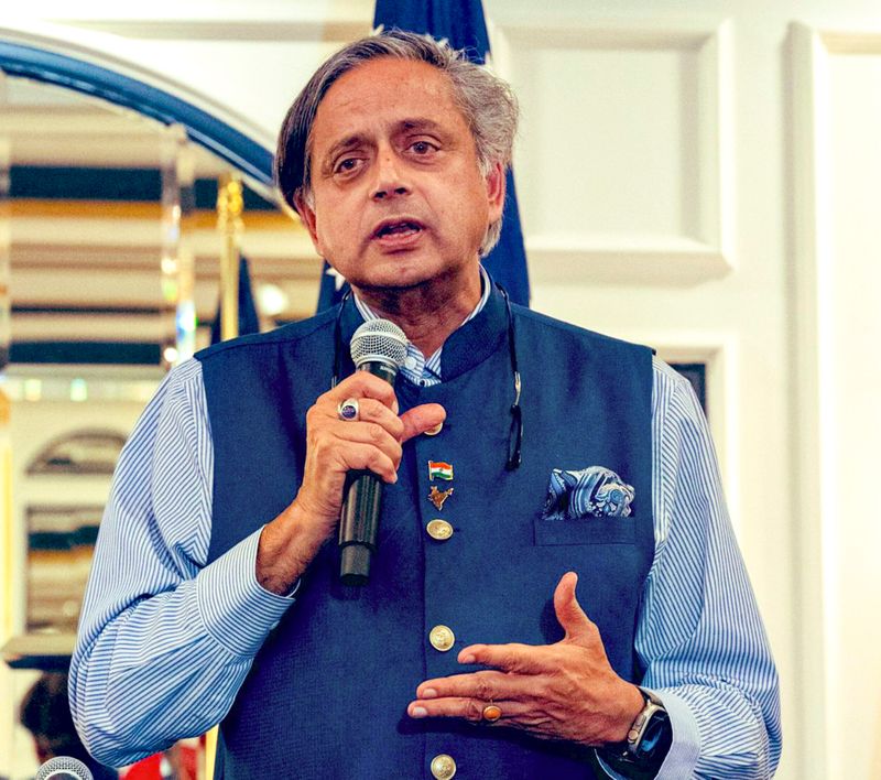 Dynastic politics ‘grave threat’ to Indian democracy: Shashi Tharoor
