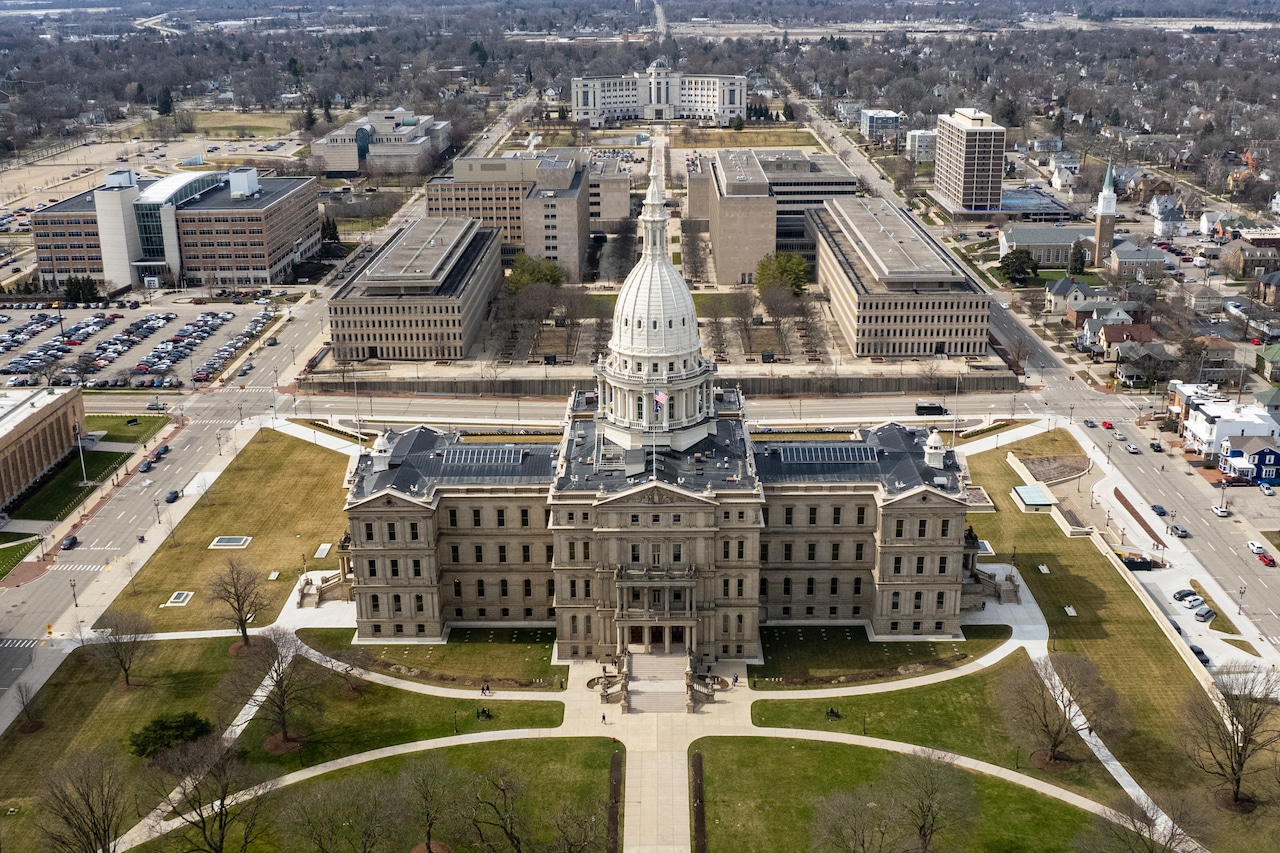 Democrats help Michigan House GOP pass ‘open fields’ bills