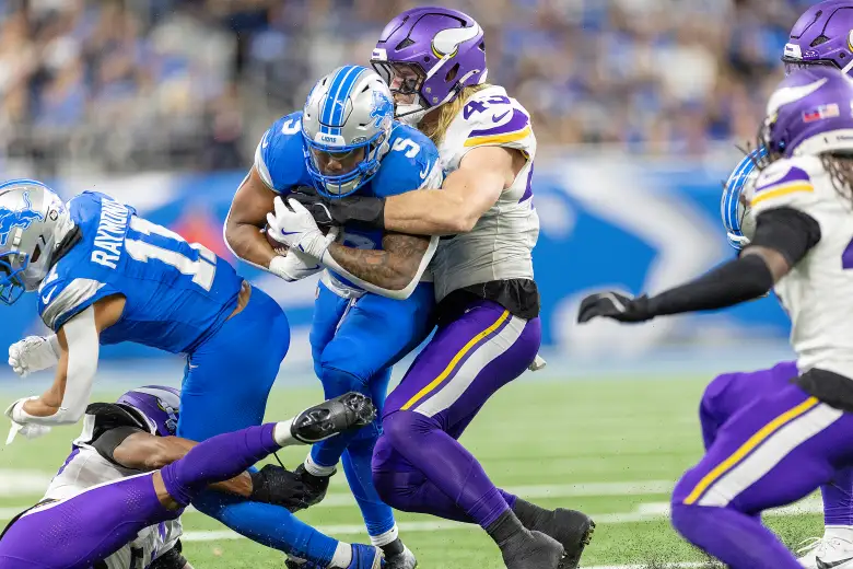 Andrew Van Ginkel Blasts Lions WR For Dirty Play