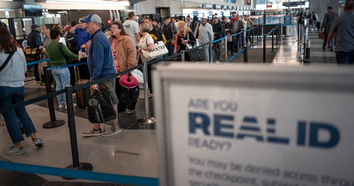 BREAKING: US flights cancelled in their hundreds sparking travel chaos as passengers stranded