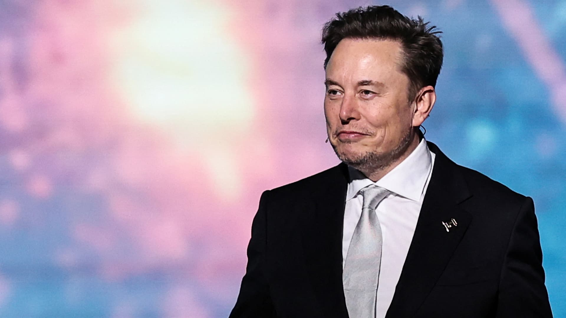 Tesla says shareholders approve Musk's $1 trillion pay plan with over 75% voting in favor