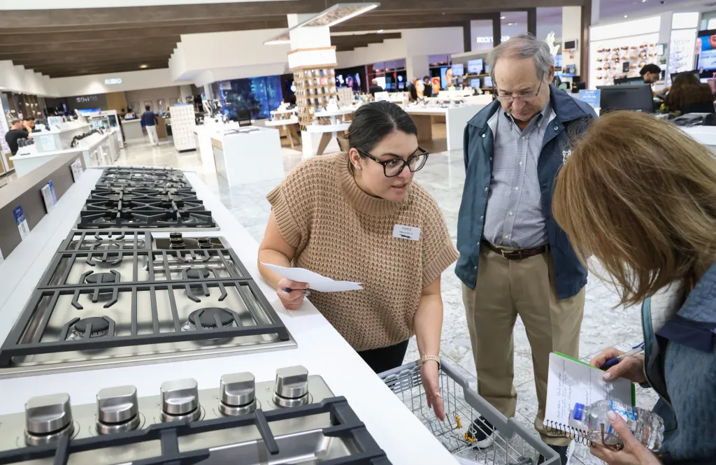 At Abt Electronics, customers are the priority