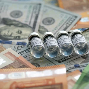 Novo Nordisk und Eli Lilly schließen mit Trump Vereinbarungen zur Senkung der Preise für Gewichtsverlustmedikamente ab.