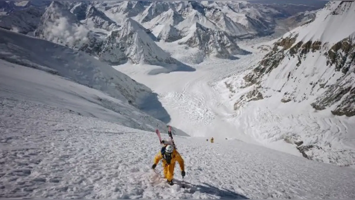 How Mountaineer Jim Morrison Made First Skiing Descent Of Everest's Most Dangerous Route | VIDEO