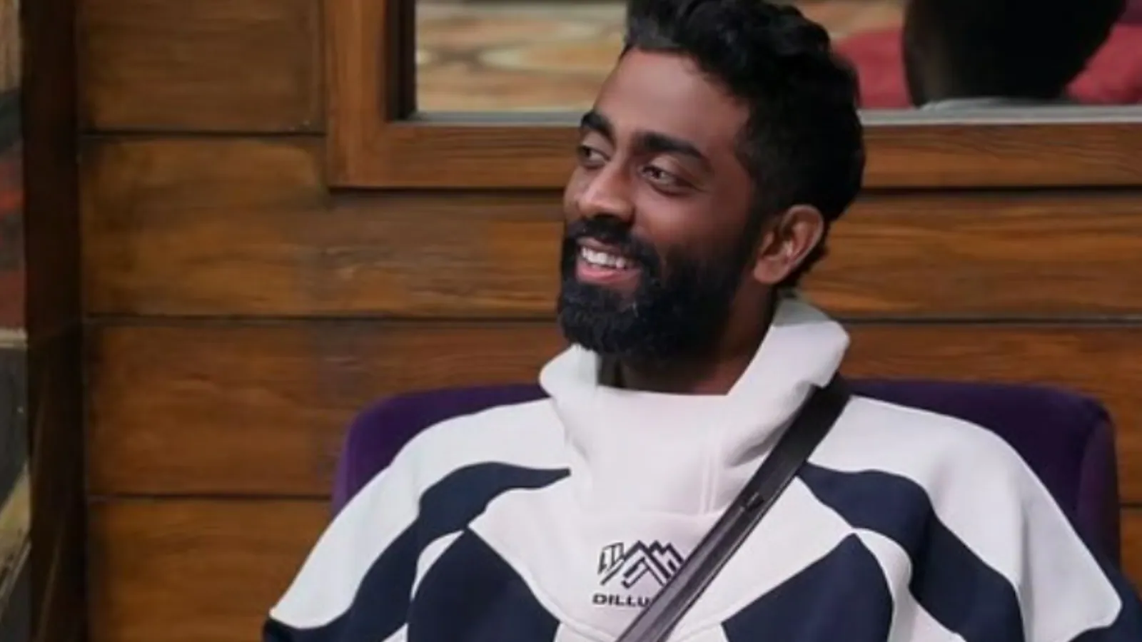 Bigg Boss 19: Pranit More Returns To Salman Khan's Show After Receiving Medical Attention | Watch