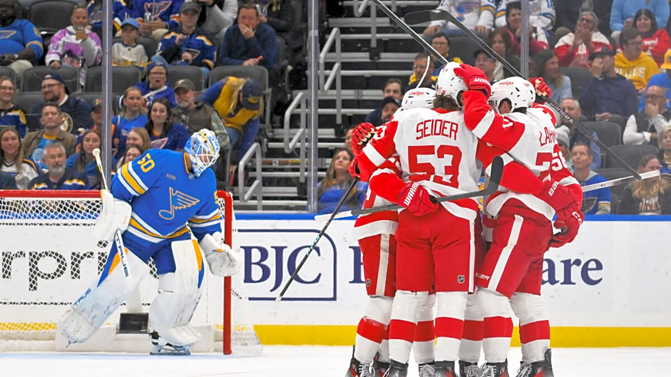 Larkin Pots 2 Goals for Red Wings in 5-2 Victory Over the Blues