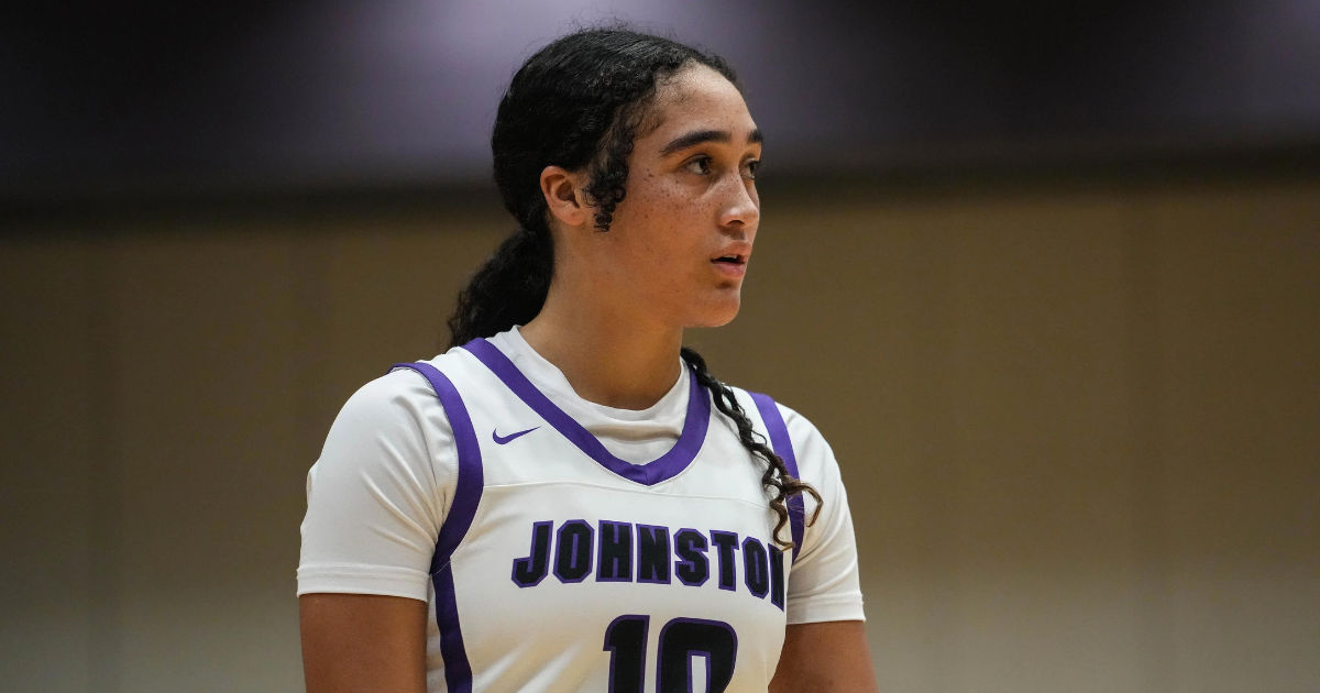 Top 2026 recruit Jenica Lewis commits to Notre Dame