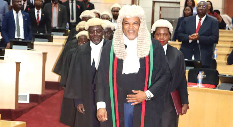 Speaker demands effificient committees