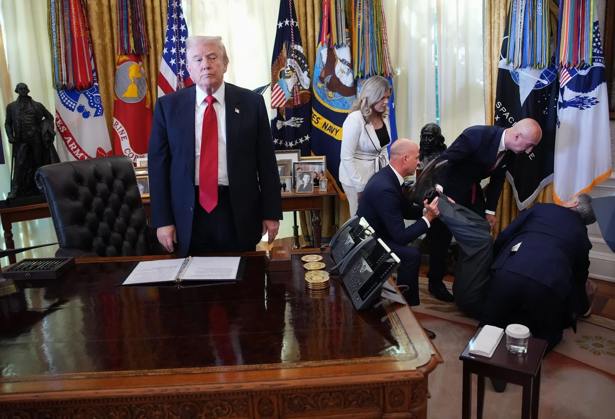 Official passes out in Oval Office while standing behind Trump for drug price announcement